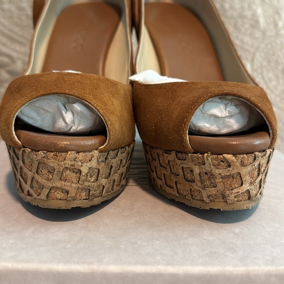 Jimmy Choo suede platforms worn twice. Excellent like new condition - Picture 3 of 10